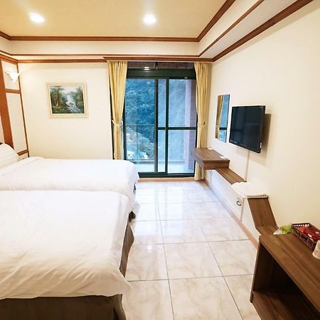Xanadu Hostel Yisheng Buitenkant foto